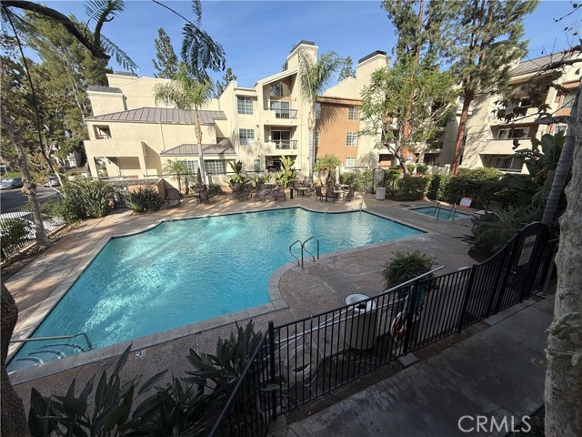 Detail Gallery Image 15 of 18 For 21400 Burbank Bld #322,  Woodland Hills,  CA 91367 - 1 Beds | 1 Baths