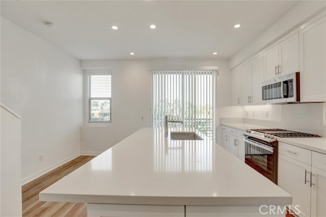 Detail Gallery Image 11 of 36 For 365 Placemark, Irvine,  CA 92614 - 2 Beds | 3/1 Baths