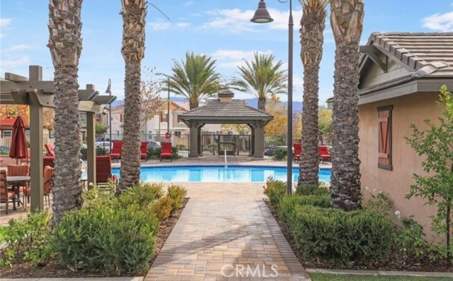 26707 Lexington Lane, Saugus CA: https://media.crmls.org/medias/6e764d9b-89b1-4953-8f31-257507009389.jpg