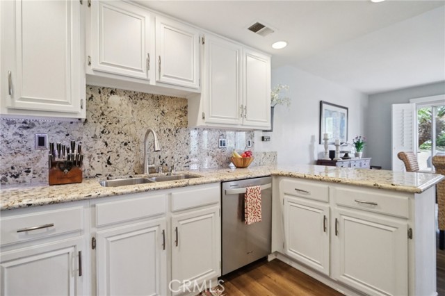 21201 Jasmines Way, Lake Forest CA: https://media.crmls.org/medias/6e76594f-b04a-4290-992b-2a5443830c5d.jpg