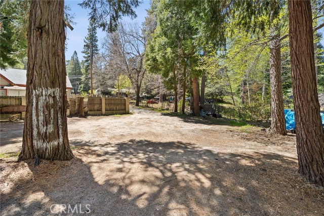 632 Leebert Way, Crestline CA: https://media.crmls.org/medias/6e767856-e2cc-40d1-a581-b844ad6b20dc.jpg