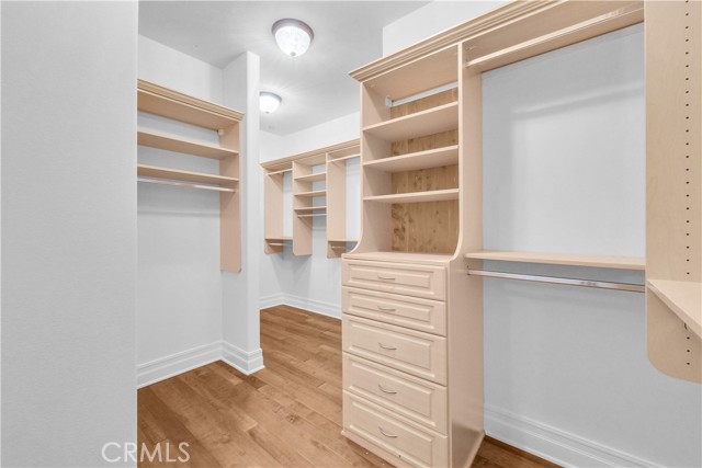 25 Village Way, Irvine CA: https://media.crmls.org/medias/6e76c502-a30f-4f8a-87ee-27e79ccb5e01.jpg
