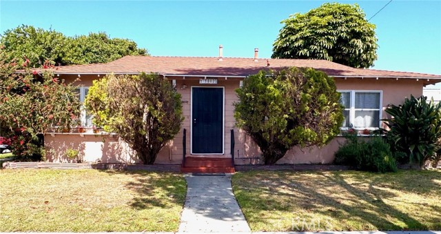 Detail Gallery Image 1 of 11 For 15602 Pitts Ave., Paramount,  CA 90723 - 3 Beds | 2 Baths