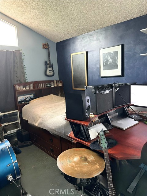 19451 Blackhawk Street, Porter Ranch CA: https://media.crmls.org/medias/6e777174-d4f4-46aa-8259-6c8560dccb2f.jpg