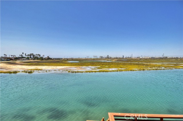 Detail Gallery Image 31 of 39 For 415 Canal St, Newport Beach,  CA 92663 - 4 Beds | 2/1 Baths