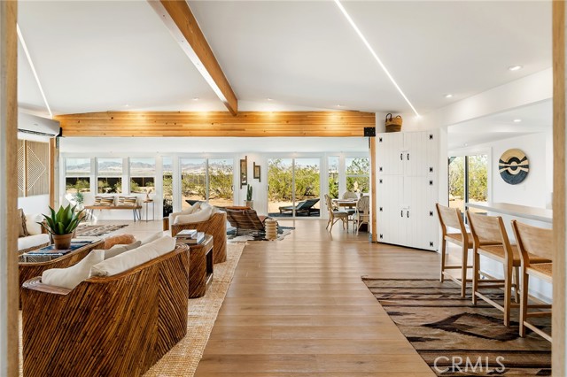 70315 Indian Trail, 29 Palms CA: https://media.crmls.org/medias/6e785549-a94c-4811-9f77-1ba128ad6bf8.jpg
