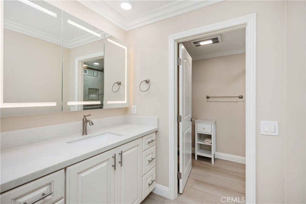 MLS #OC25250868 image #30