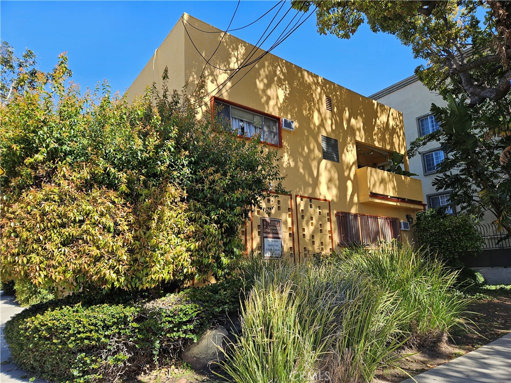 MLS #SR25102078 img 3