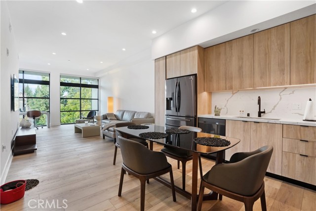 Detail Gallery Image 1 of 38 For 178 S Euclid Ave #412,  Pasadena,  CA 91101 - 1 Beds | 1 Baths