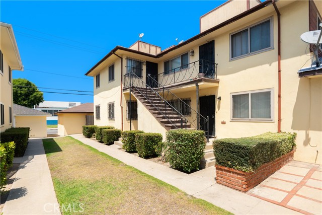 Detail Gallery Image 7 of 10 For 10607 Crenshaw Bld, Inglewood,  CA 90303 - – Beds | – Baths
