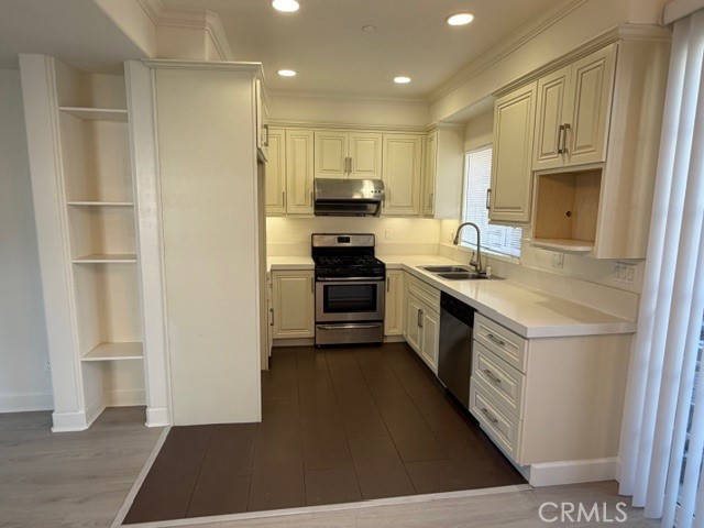 Detail Gallery Image 2 of 14 For 788 S Stoneman #D,  Alhambra,  CA 91801 - 2 Beds | 2/1 Baths