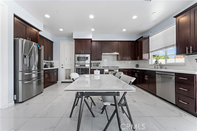1600 Liv Court, Redlands CA: https://media.crmls.org/medias/6e7b0f15-3e8d-4cdb-849b-5a1491a057e9.jpg