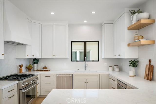 Detail Gallery Image 27 of 62 For 89 Bayview, Manhattan Beach,  CA 90266 - 3 Beds | 3/1 Baths