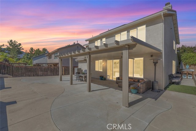 Detail Gallery Image 2 of 64 For 25079 Pine Mountain, Corona,  CA 92883 - 4 Beds | 3/1 Baths