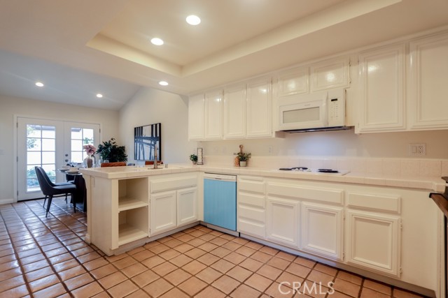 Detail Gallery Image 12 of 22 For 326 La Jolla St, Long Beach,  CA 90803 - 3 Beds | 2/1 Baths