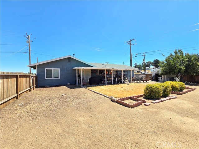 Detail Gallery Image 9 of 14 For 22201 Mccarthy Dr, Tehachapi,  CA 93561 - 3 Beds | 2 Baths