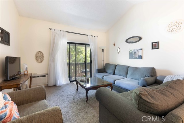 Detail Gallery Image 5 of 11 For 20702 El Toro Rd #6,  Lake Forest,  CA 92630 - 1 Beds | 1 Baths