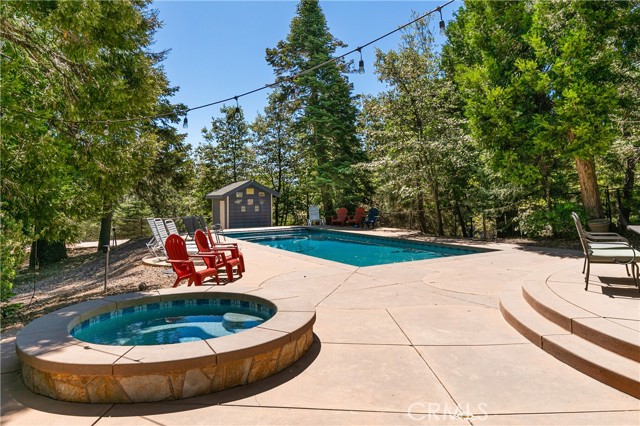 Detail Gallery Image 15 of 39 For 26125 Augusta Dr, Lake Arrowhead,  CA 92391 - 5 Beds | 3/1 Baths