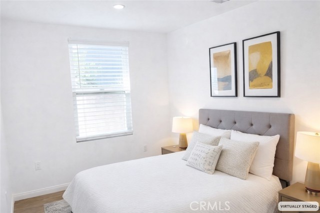 Detail Gallery Image 7 of 13 For 6219 Glide Ave, Woodland Hills,  CA 91367 - 2 Beds | 1 Baths