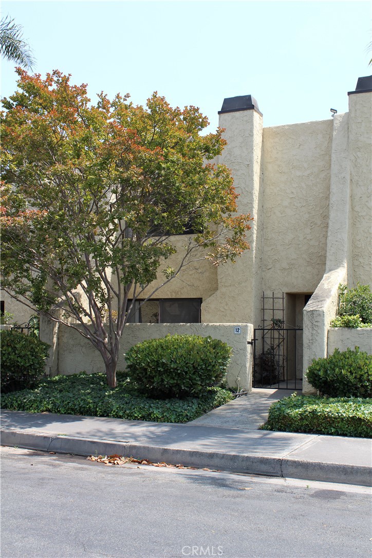 828 E Boone Street #12