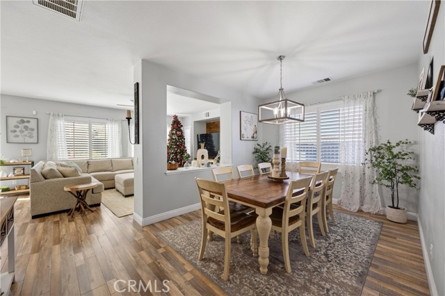 Detail Gallery Image 8 of 49 For 29015 Cantabria Ct, Moreno Valley,  CA 92555 - 4 Beds | 3 Baths