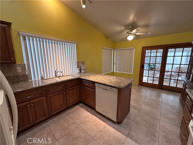 Detail Gallery Image 14 of 35 For 41023 Cedar Ridge Ln, Cherry Valley,  CA 92223 - 3 Beds | 2 Baths