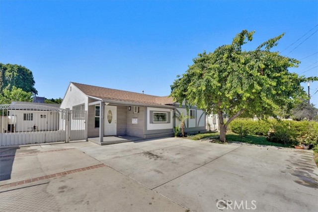 Detail Gallery Image 1 of 58 For 15330 Hart St, Van Nuys,  CA 91406 - 4 Beds | 4 Baths