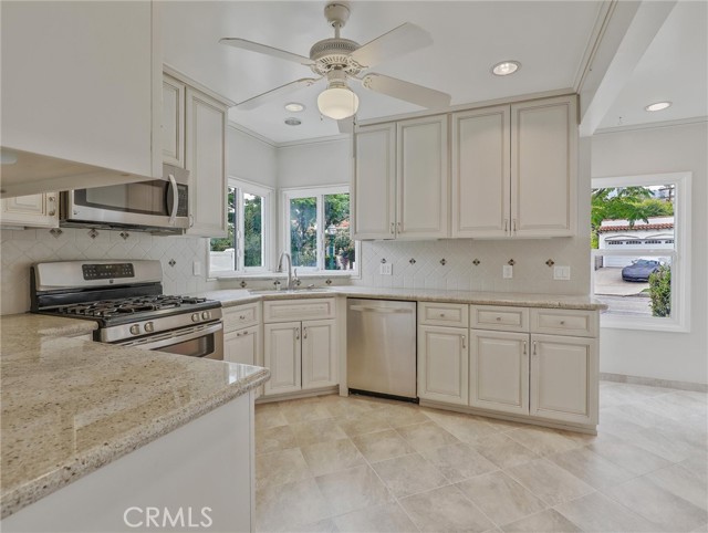 1017 Cordova Avenue, Glendale CA: https://media.crmls.org/medias/6e804e15-0038-46fb-8d98-dba9514ec4dc.jpg
