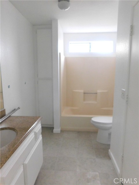 Detail Gallery Image 13 of 18 For 8260 Viburnum, California City,  CA 93505 - 3 Beds | 2 Baths