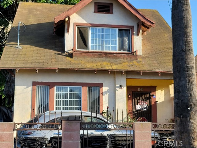 126 W 54th Street, Los Angeles CA: https://media.crmls.org/medias/6e8150d5-9cba-4f4b-873a-ec95ba5ed007.jpg