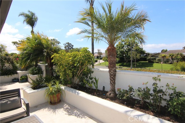 2000 Vista Cajon, Newport Beach CA: https://media.crmls.org/medias/6e81798e-055a-4f17-b329-772a87517185.jpg