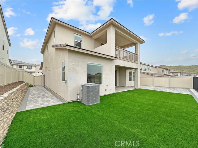 18150 Tableau Way, Saugus CA: https://media.crmls.org/medias/6e81b468-f1a1-49b3-ae53-60b3dfbf91c1.jpg