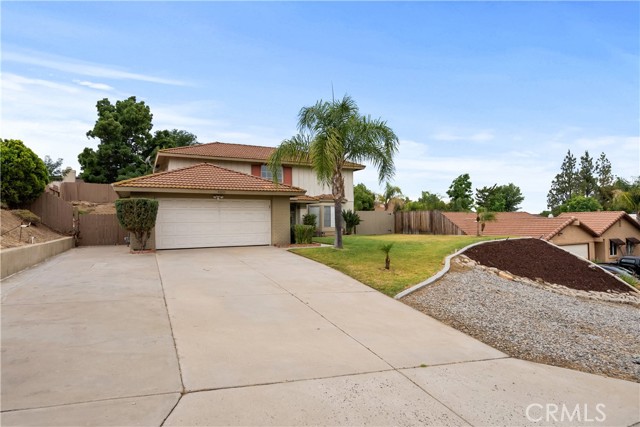 Detail Gallery Image 2 of 29 For 41855 Borealis Dr, Temecula,  CA 92592 - 4 Beds | 2/1 Baths