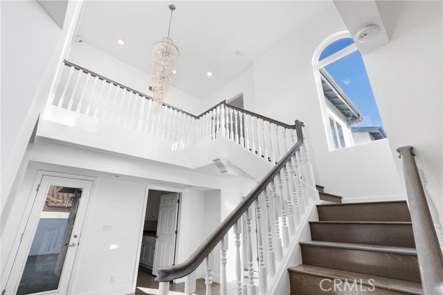 22904 Calvert Street, Woodland Hills CA: https://media.crmls.org/medias/6e82309b-c169-4ade-861f-8a6d4fcf7ce9.jpg