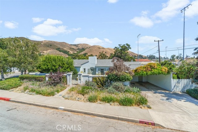 Detail Gallery Image 1 of 1 For 1687 San Luis Dr, San Luis Obispo,  CA 93401 - 3 Beds | 2/1 Baths