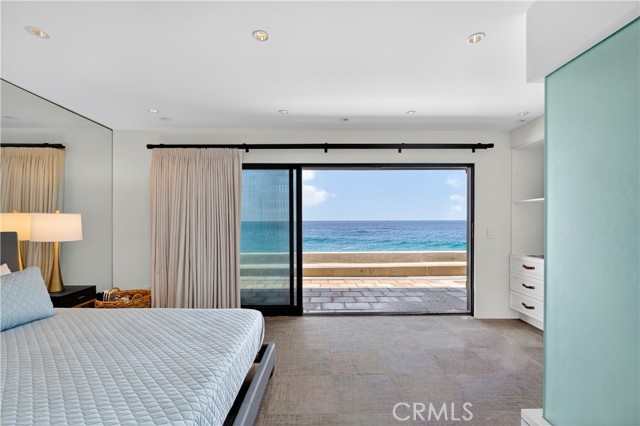 Detail Gallery Image 15 of 39 For 102 Blue Lagoon, Laguna Beach,  CA 92651 - 3 Beds | 3 Baths