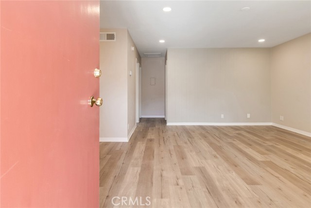 Detail Gallery Image 5 of 33 For 1736 E Commonwealth Ave, Fullerton,  CA 92831 - 2 Beds | 2 Baths