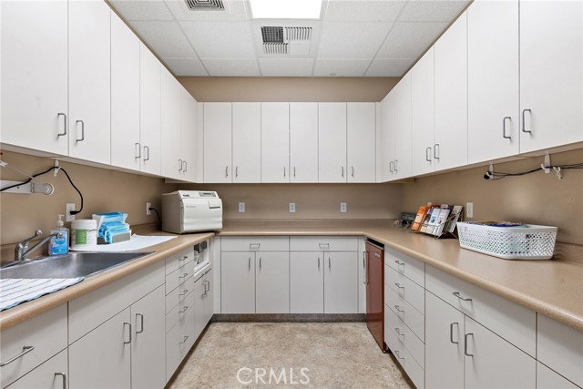 2535 Ceanothus Avenue, Chico, California 95973, ,Commercial Lease,For Rent,2535 Ceanothus Avenue,CRSN25081947