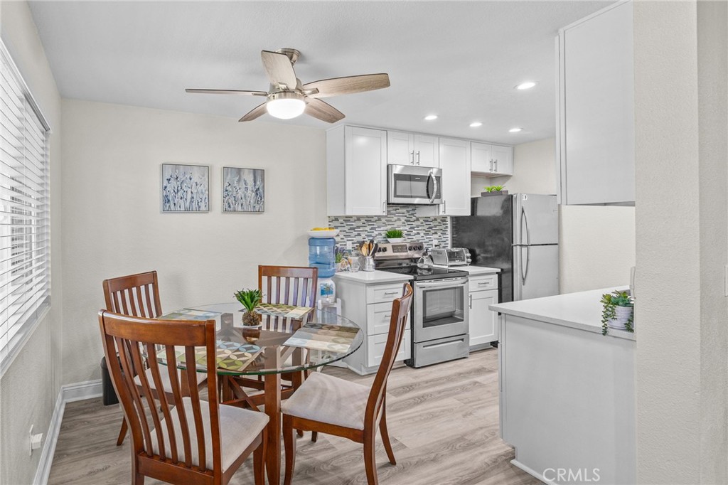 2094 Grand Avenue - photo 6