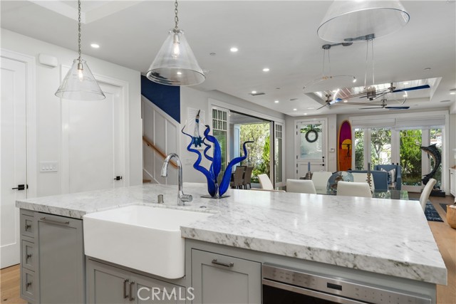 2149 E Ocean Boulevard, Newport Beach CA: https://media.crmls.org/medias/6e84363b-a43c-454b-b2e5-0460a7d9fe53.jpg