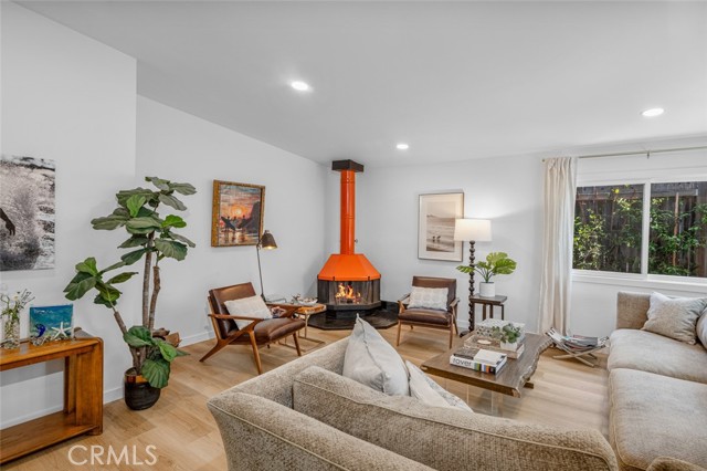 Detail Gallery Image 8 of 29 For 34832 Calle Del Sol, Dana Point,  CA 92624 - 3 Beds | 3 Baths