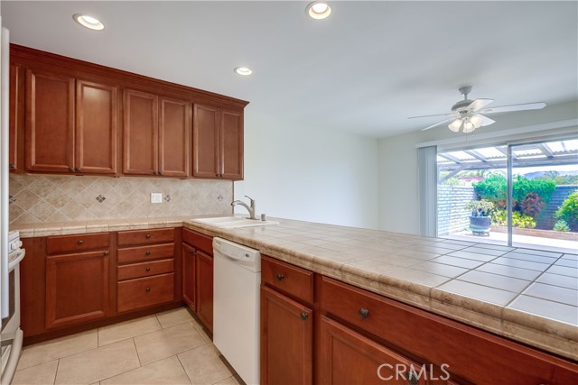 32146 Paseo Sanchez, San Juan Capistrano CA: https://media.crmls.org/medias/6e848a4b-0be0-450b-a591-ac32362756ea.jpg