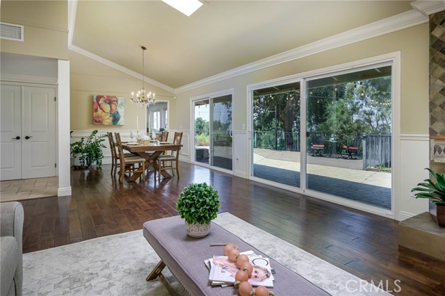 Detail Gallery Image 8 of 47 For 6587 E via Arboles, Anaheim Hills,  CA 92807 - 4 Beds | 2/1 Baths