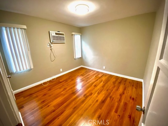 Detail Gallery Image 6 of 7 For 2512 Canada Bld #2,  Glendale,  CA 91208 - 1 Beds | 1 Baths