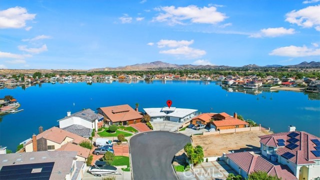 18099 Mariner Drive, Victorville CA: https://media.crmls.org/medias/6e88d948-30d7-45bb-bcb7-d90e73ac6d98.jpg