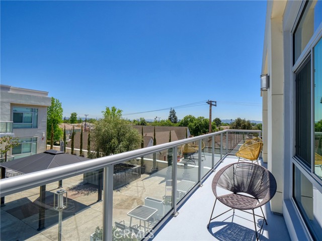 56 E Duarte Road, Arcadia CA: https://media.crmls.org/medias/6e895873-3145-4179-b056-23417bba1f8e.jpg