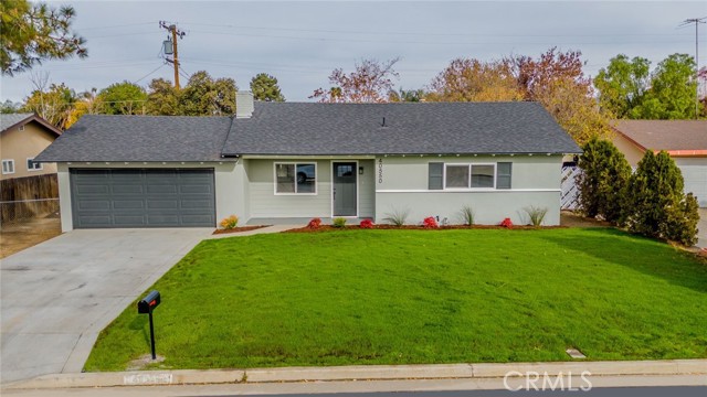 Detail Gallery Image 1 of 16 For 40550 Poppy Dr, Hemet,  CA 92544 - 2 Beds | 2 Baths