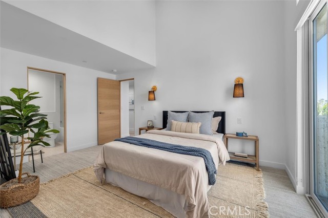 555 Esplanade, Redondo Beach CA: https://media.crmls.org/medias/6e896768-51cf-40d5-a083-fdff34fd9462.jpg