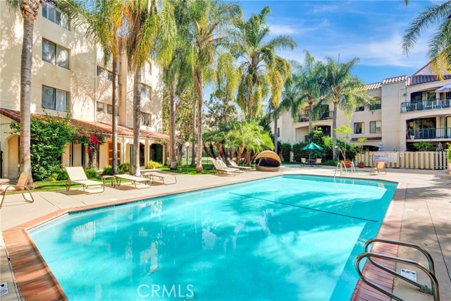 Detail Gallery Image 19 of 25 For 4200 via Arbolada #104,  Los Angeles,  CA 90042 - 1 Beds | 1 Baths