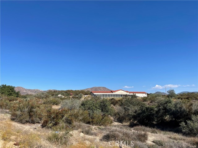 Detail Gallery Image 2 of 7 For 32701 Red Mountain Rd, Hemet,  CA 92544 - 3 Beds | 2 Baths